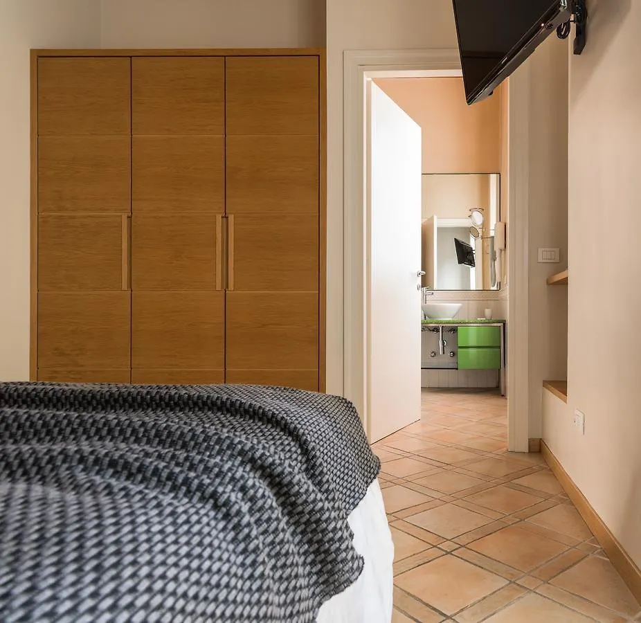 ** Aparthotel Ascanio Sforza - Suites & Apartments Milan Italy