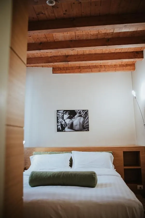 ** Aparthotel Residenza Ascanio Sforza Milano Italia