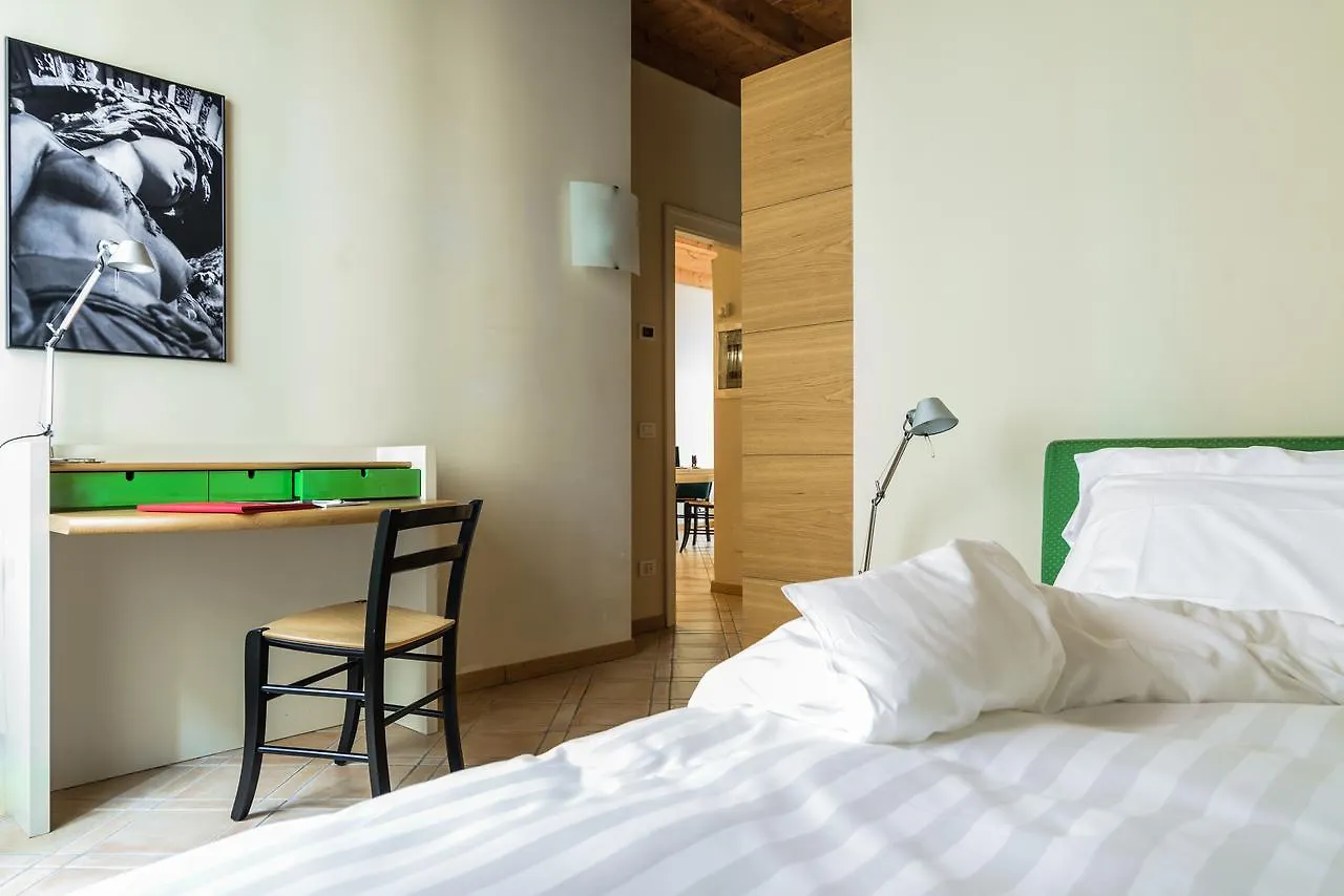 Residenza Ascanio Sforza Milano 2*,