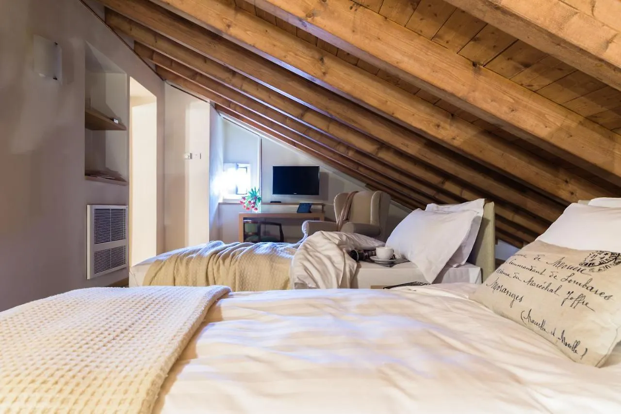 Residenza Ascanio Sforza Milano 2*,
